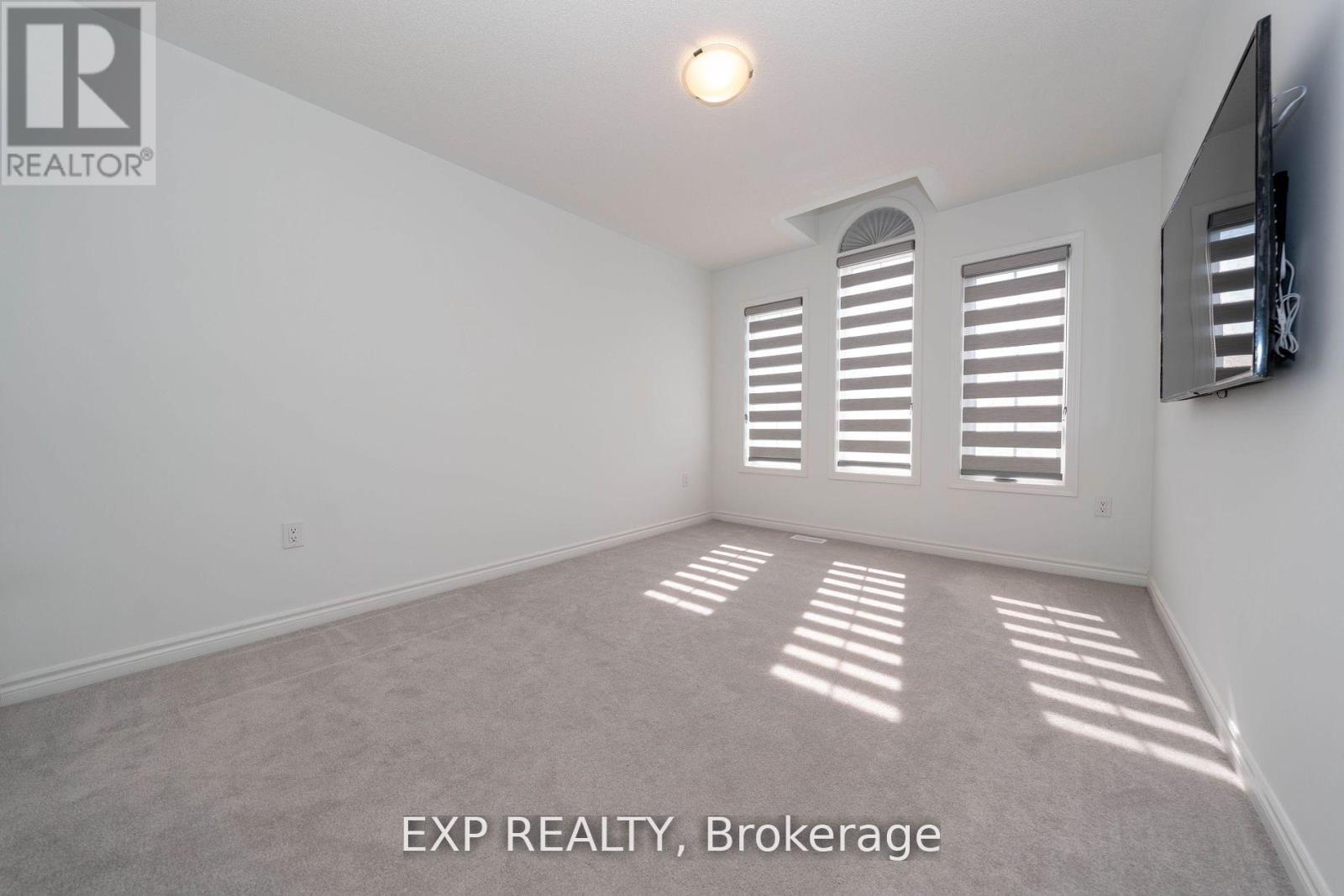 558 Kennedy Circle W, Milton, Ontario  L9E 1P9 - Photo 19 - W12492744