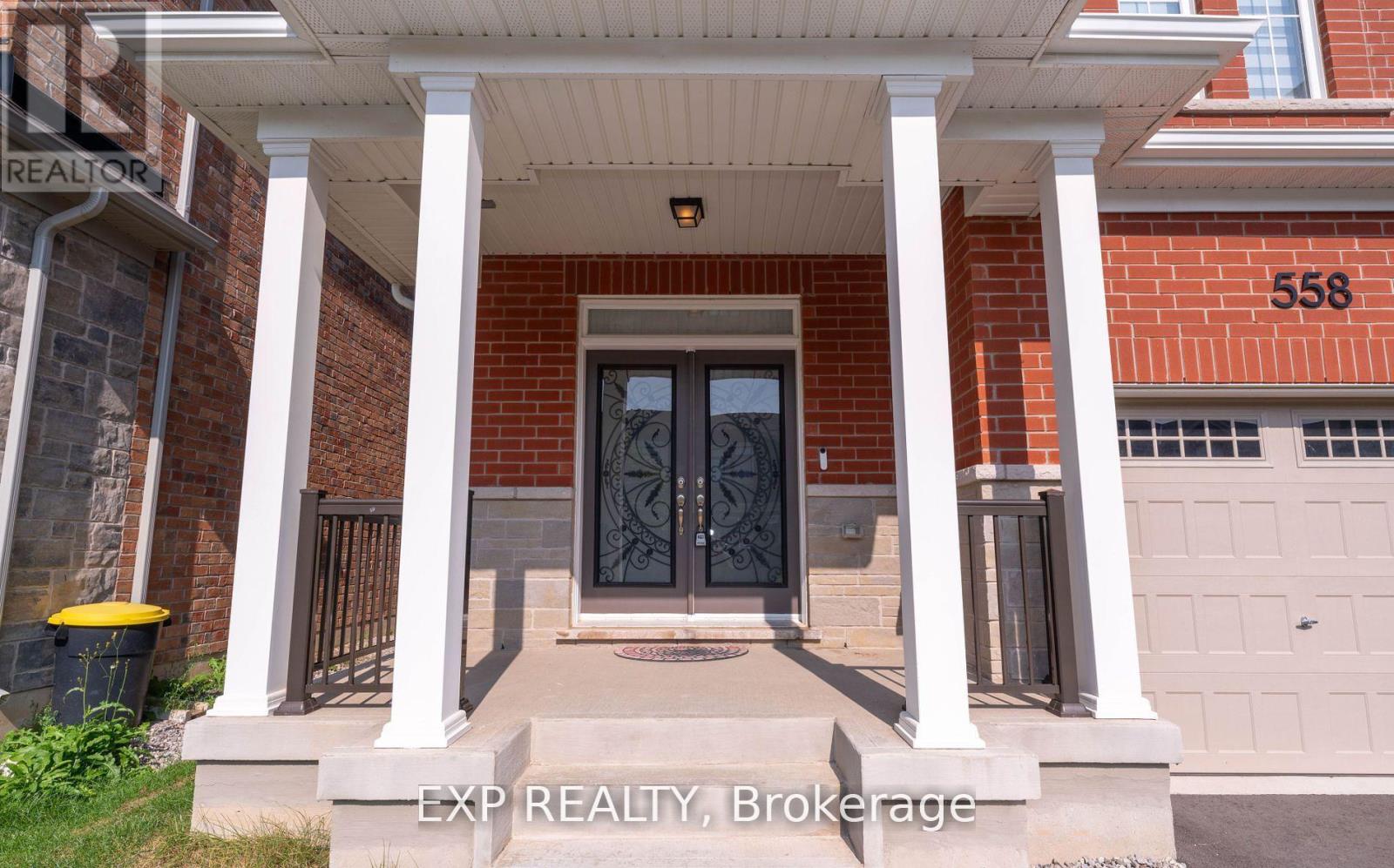 558 Kennedy Circle W, Milton, Ontario  L9E 1P9 - Photo 2 - W12492744