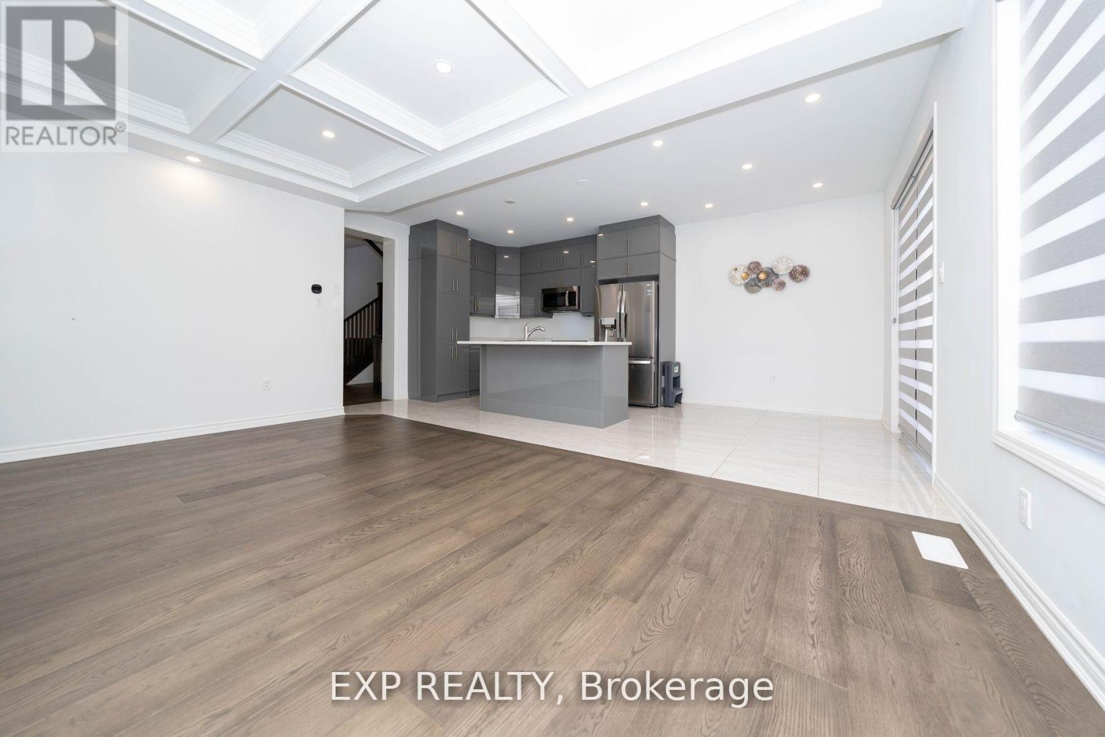 558 Kennedy Circle W, Milton, Ontario  L9E 1P9 - Photo 9 - W12492744