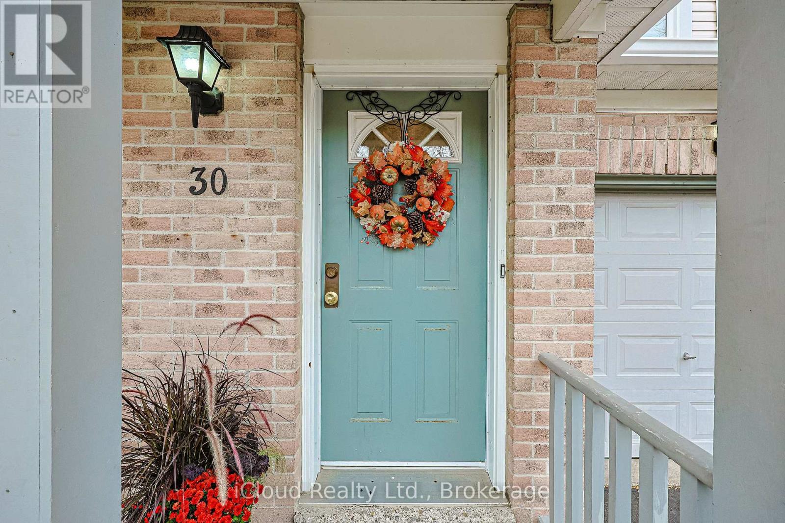 30 - 5958 Greensboro Drive, Mississauga, Ontario  L5M 5Z9 - Photo 3 - W12492756