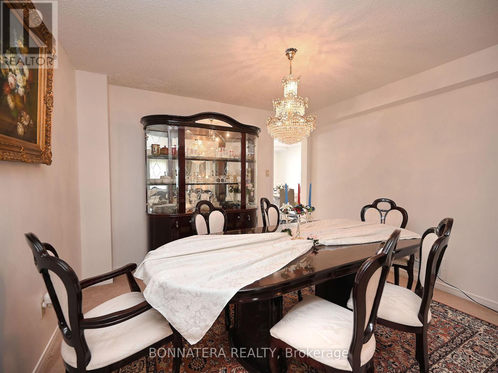 4445 Guildwood Way, Mississauga, Ontario  L5R 2B4 - Photo 10 - W12492766