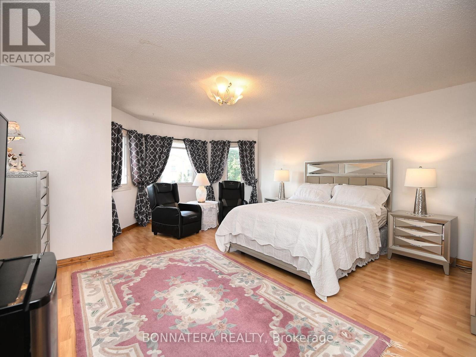 4445 Guildwood Way, Mississauga, Ontario  L5R 2B4 - Photo 22 - W12492766