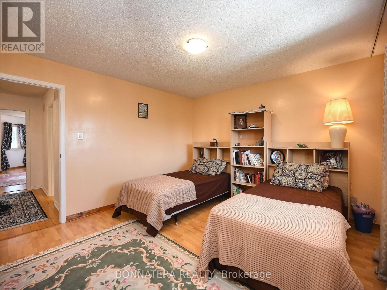 4445 Guildwood Way, Mississauga, Ontario  L5R 2B4 - Photo 30 - W12492766