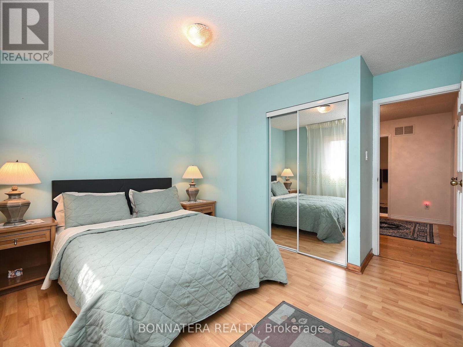 4445 Guildwood Way, Mississauga, Ontario  L5R 2B4 - Photo 33 - W12492766