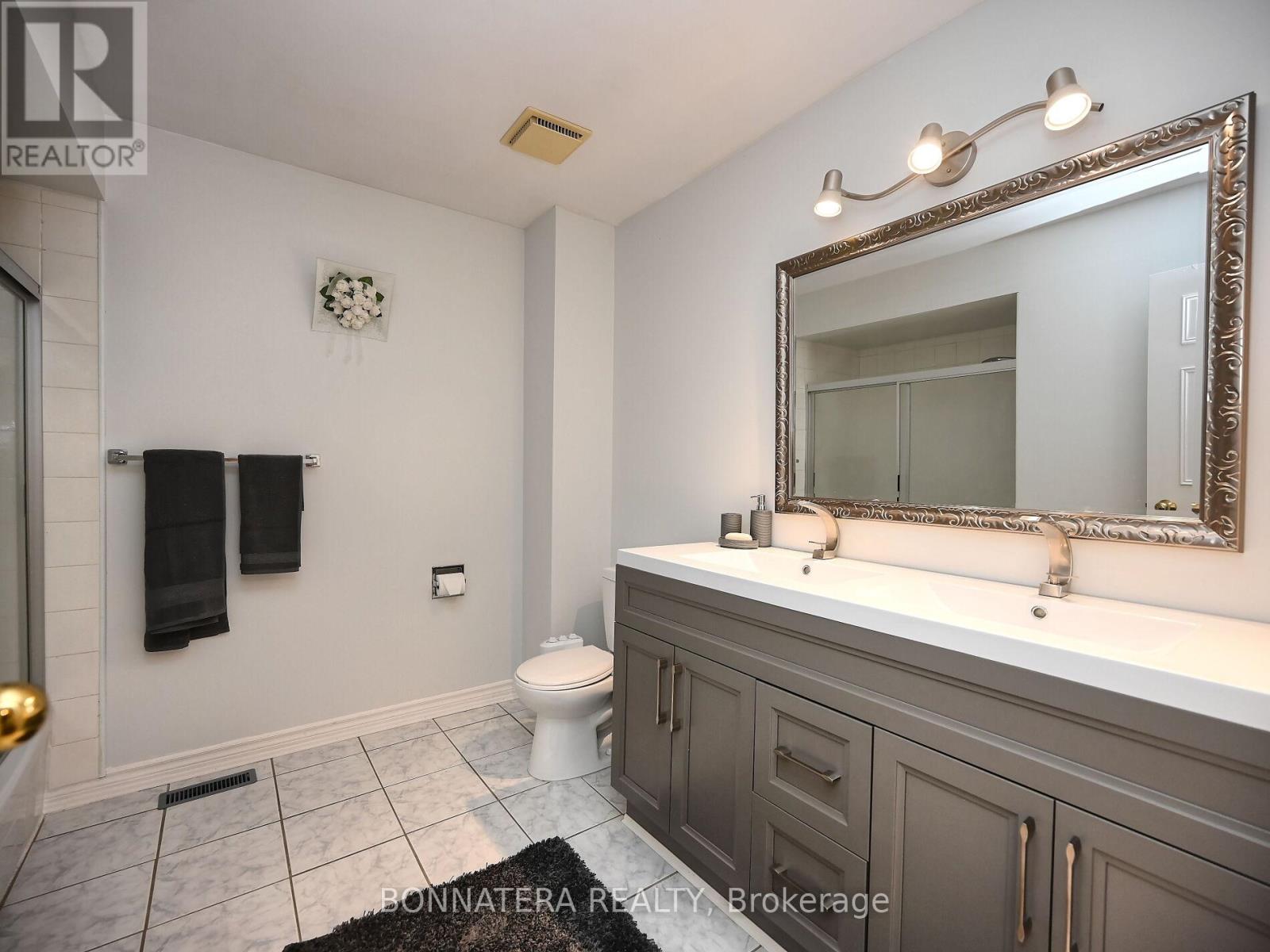 4445 Guildwood Way, Mississauga, Ontario  L5R 2B4 - Photo 34 - W12492766