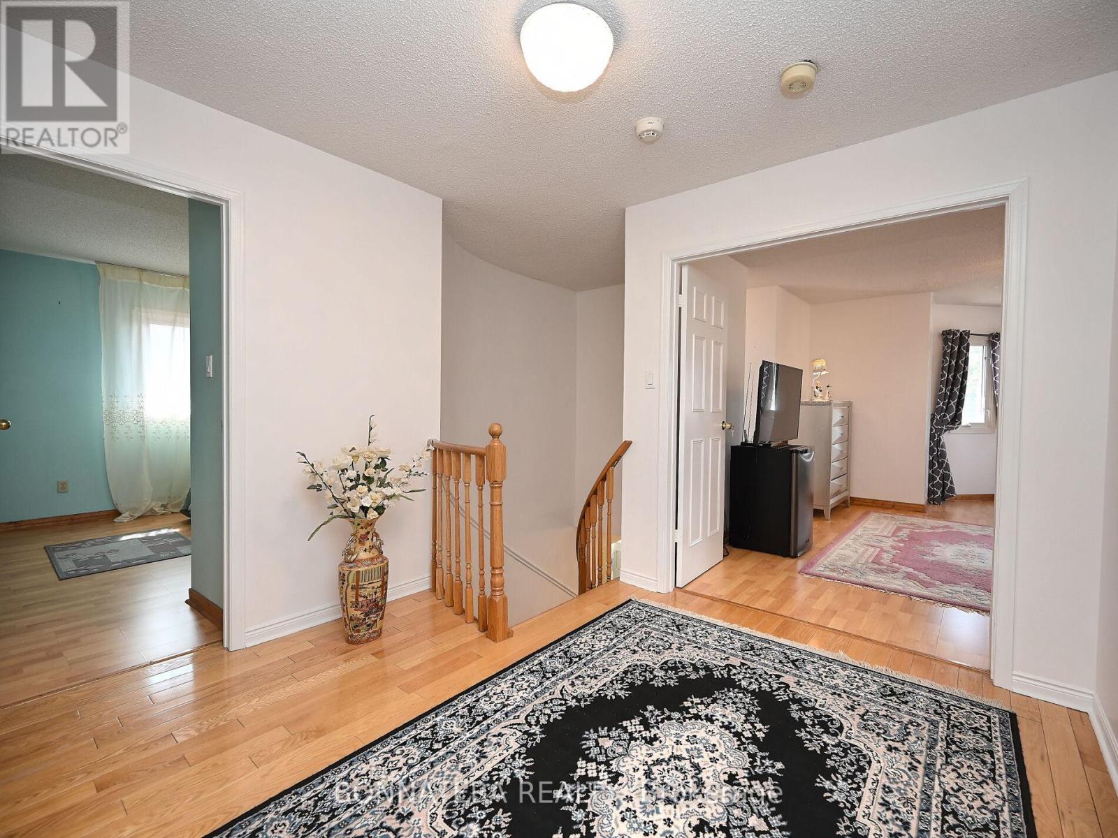 4445 Guildwood Way, Mississauga, Ontario  L5R 2B4 - Photo 37 - W12492766