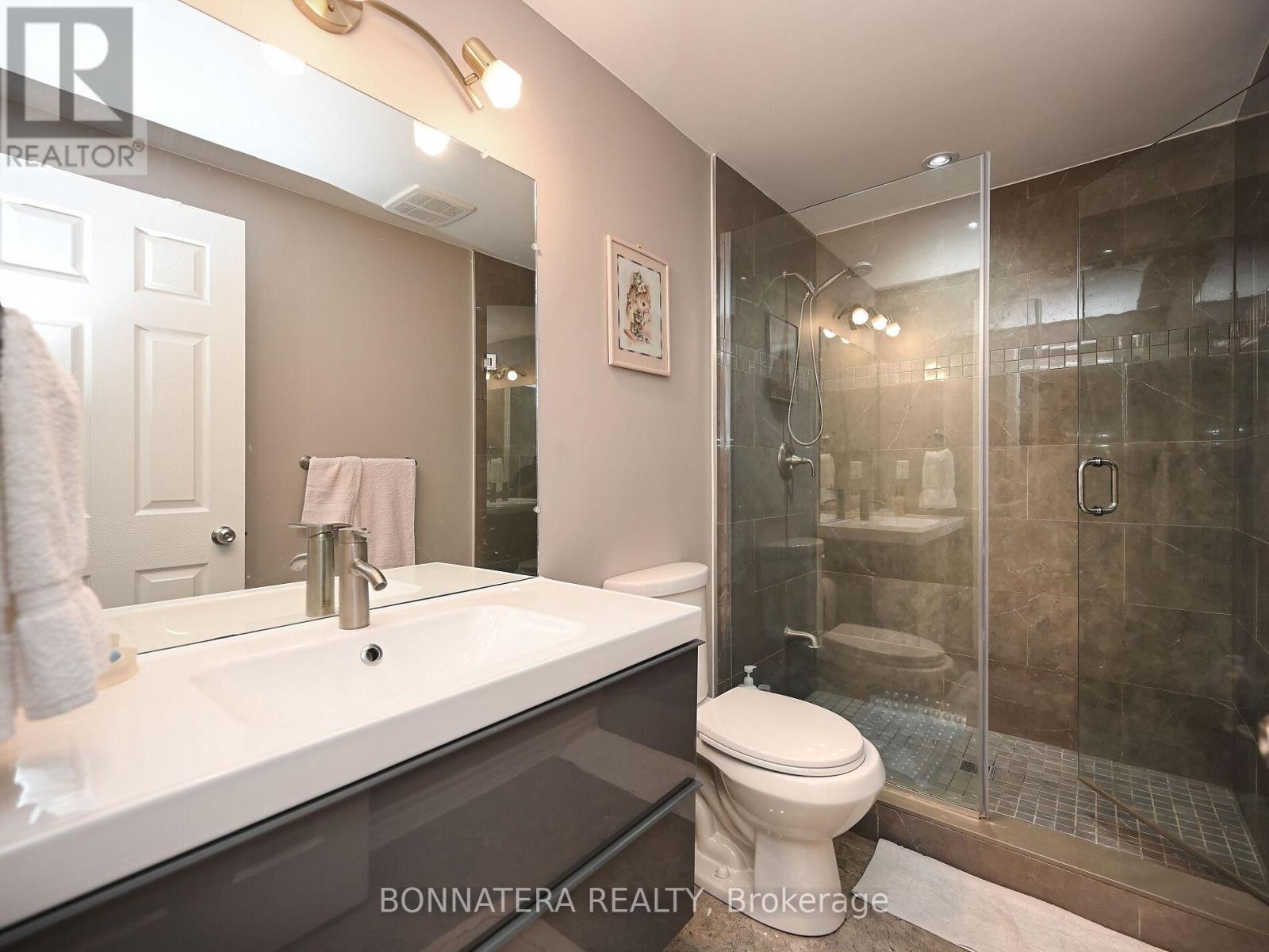 4445 Guildwood Way, Mississauga, Ontario  L5R 2B4 - Photo 44 - W12492766