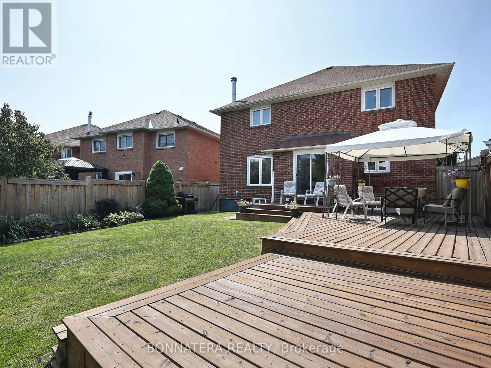 4445 Guildwood Way, Mississauga, Ontario  L5R 2B4 - Photo 46 - W12492766