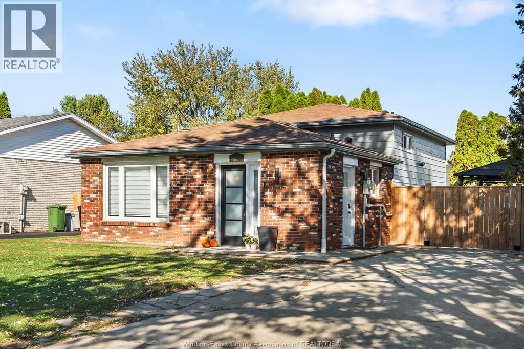 252 Murdoch, Harrow, Ontario  N0R 1G0 - Photo 2 - 25027621