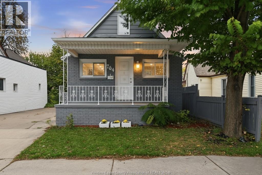 764 Parent Avenue, Windsor, Ontario  N9A 2C7 - Photo 3 - 25027620