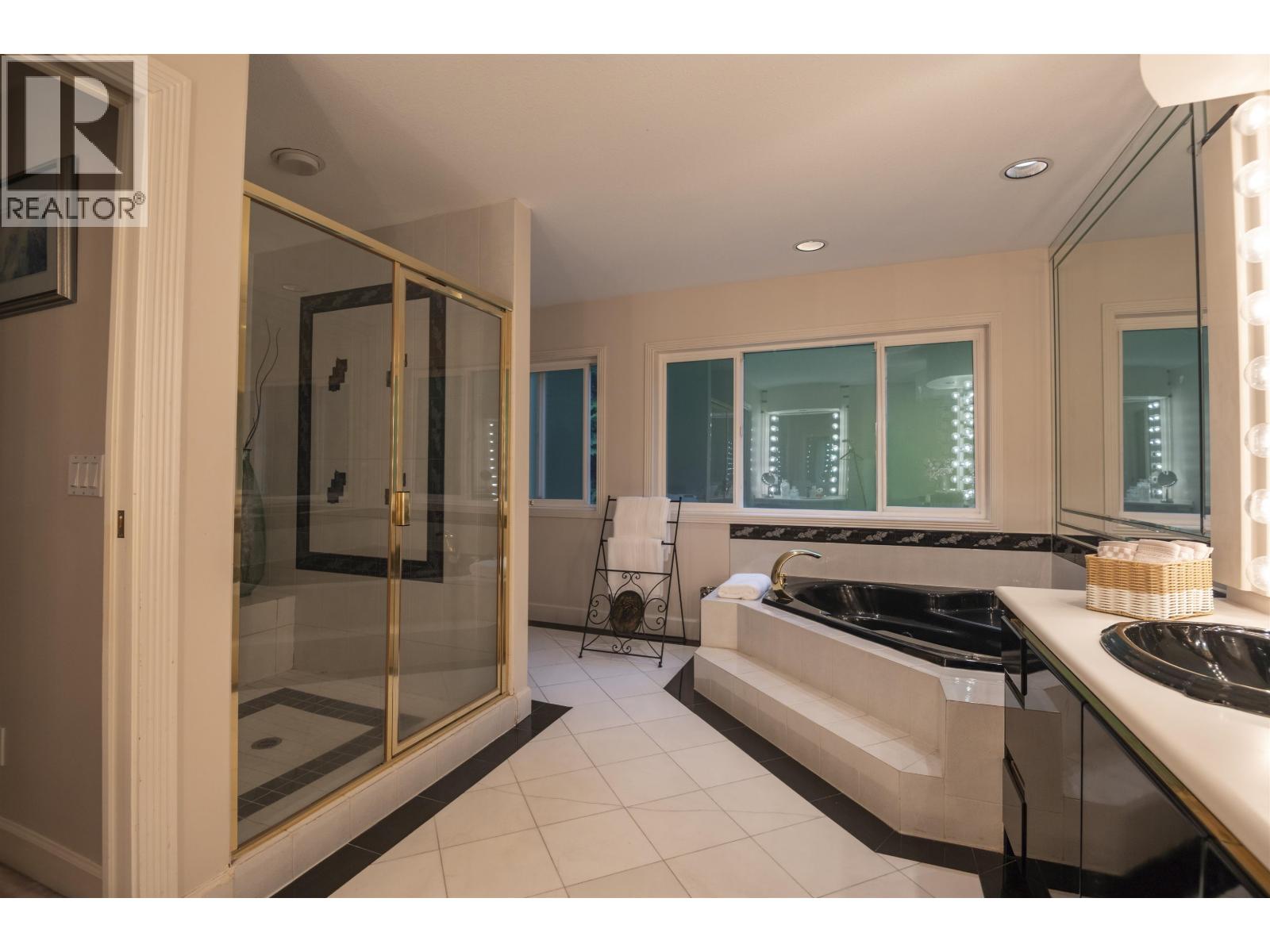 2572 Westhill Close, West Vancouver, British Columbia  V7S 3E6 - Photo 17 - R3063214