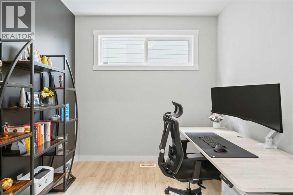 36 Cranbrook Cape Se, Calgary, Alberta  T3M 3L5 - Photo 16 - A2264659