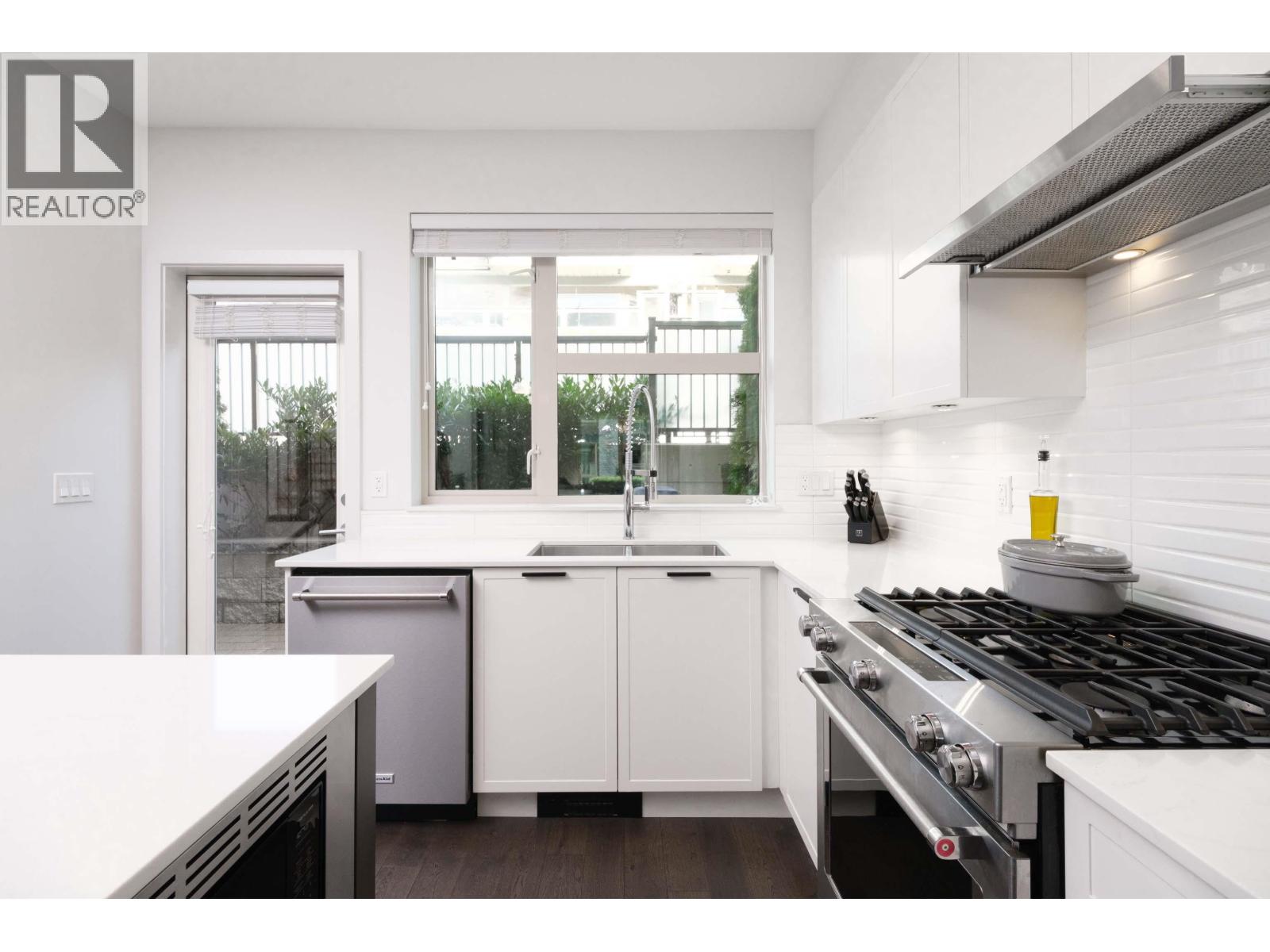 14 244 E 5th Street, North Vancouver, British Columbia  V7L 1L7 - Photo 11 - R3063140