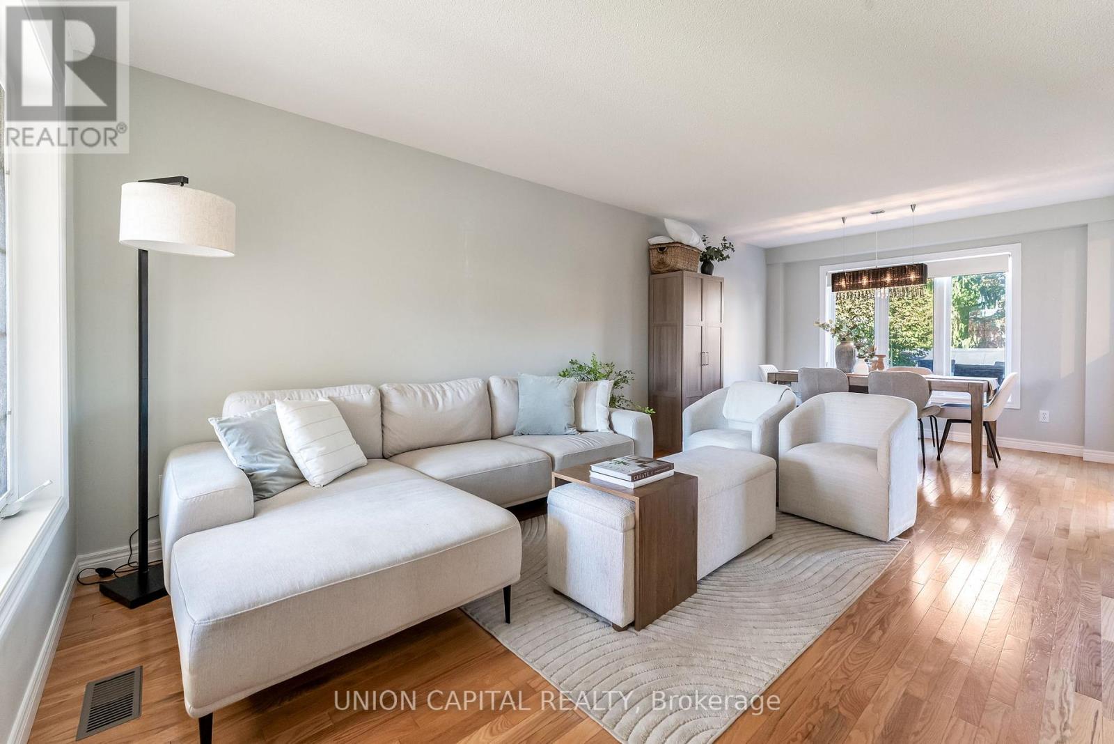 28 Lang Court, Kawartha Lakes, Ontario  K9V 6E5 - Photo 4 - X12492590