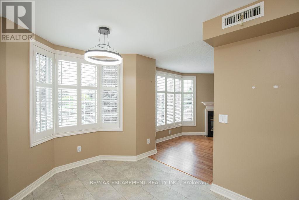 202 - 990 Golf Links Road, Hamilton, Ontario  L9K 1J8 - Photo 27 - X12492670