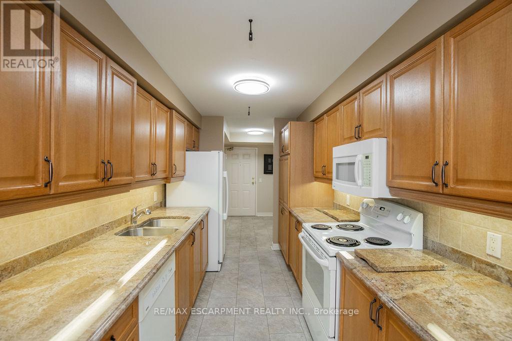 202 - 990 Golf Links Road, Hamilton, Ontario  L9K 1J8 - Photo 29 - X12492670