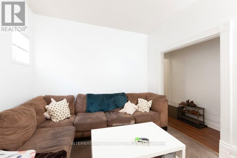 226 Richmond Street, London East, Ontario  N6B 2H6 - Photo 6 - X12492818