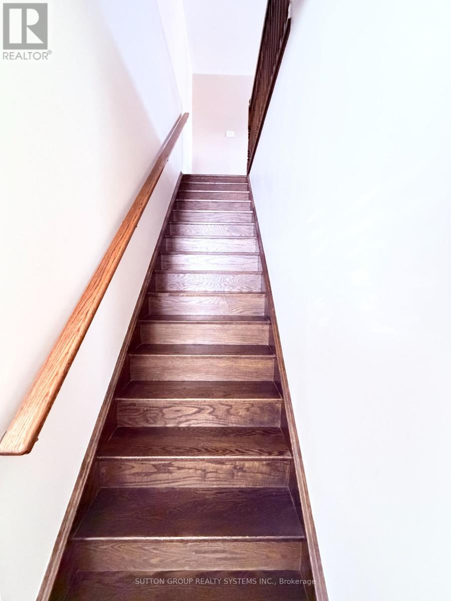 693 Doon South Drive, Kitchener, Ontario  N2P 0H5 - Photo 18 - X12492848