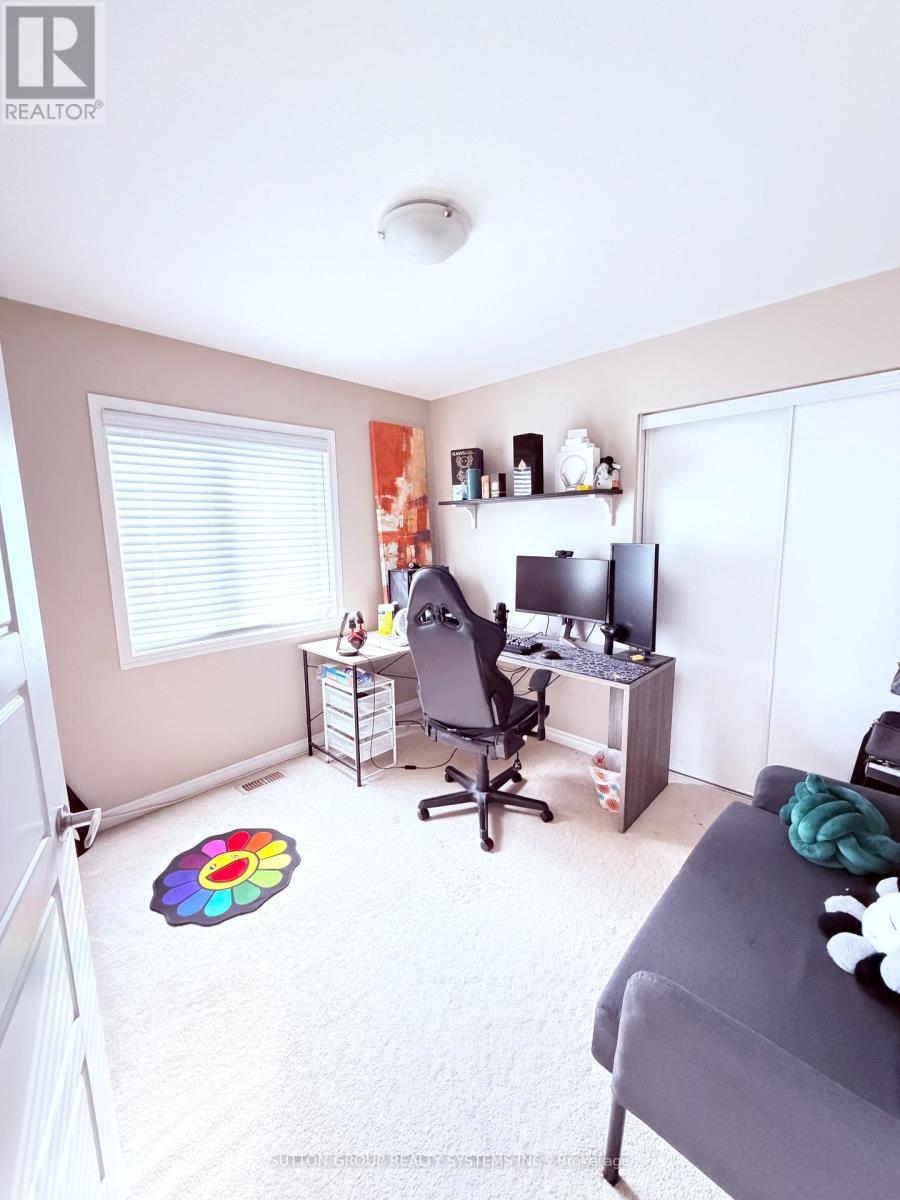 693 Doon South Drive, Kitchener, Ontario  N2P 0H5 - Photo 23 - X12492848