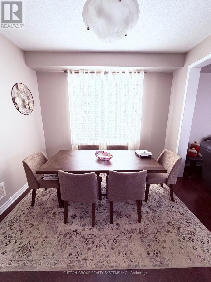 693 Doon South Drive, Kitchener, Ontario  N2P 0H5 - Photo 7 - X12492848