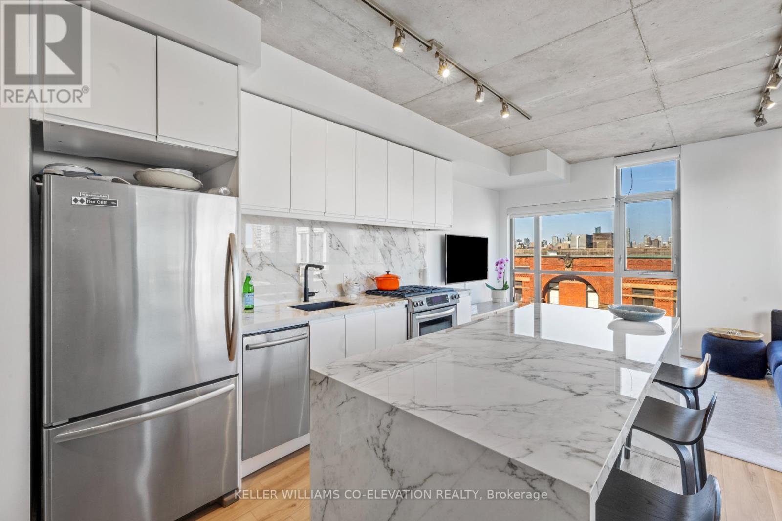 606 - 2 Gladstone Avenue, Toronto, Ontario  M6J 0B2 - Photo 7 - C12486765