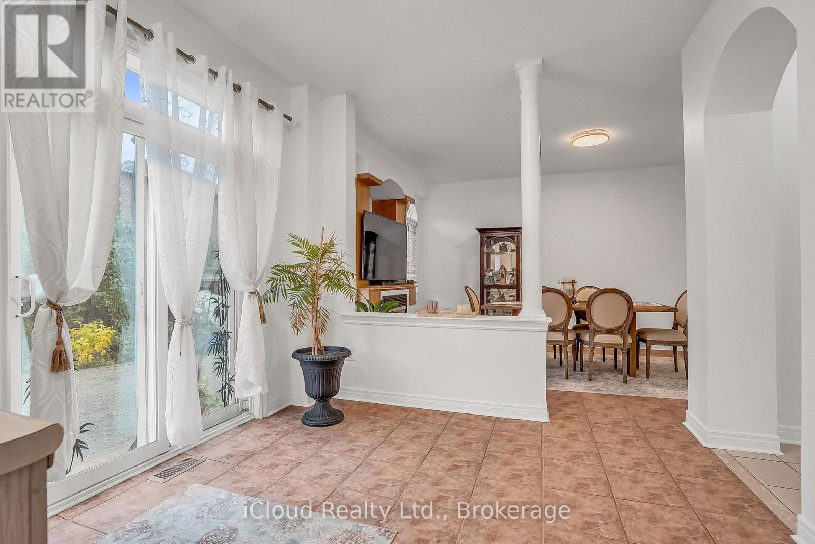 18 Daiseyfield Crescent, Vaughan, Ontario  L4H 2T9 - Photo 14 - N12492608