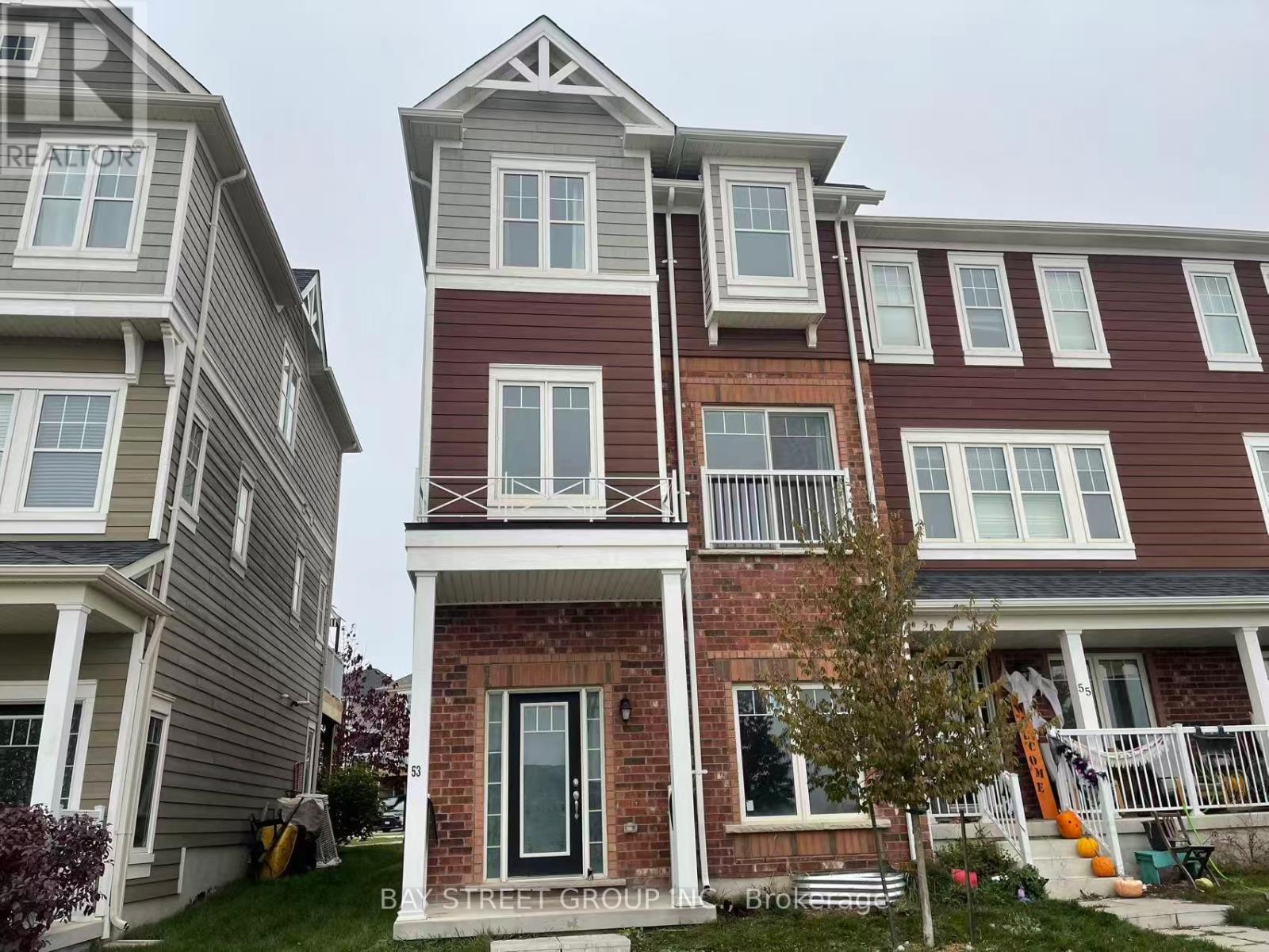 53 Shelburne Avenue, Wasaga Beach, Ontario  L9Z 0J4 - Photo 2 - S12484477