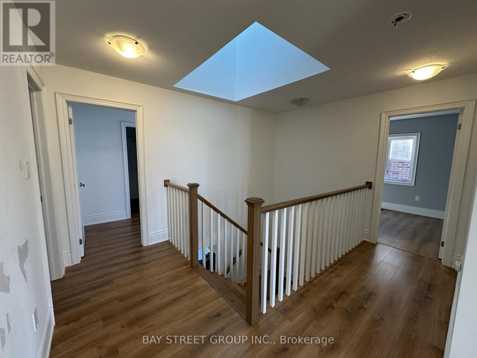 77 Sunset Way, Thorold, Ontario  L2V 0C7 - Photo 19 - X12411109