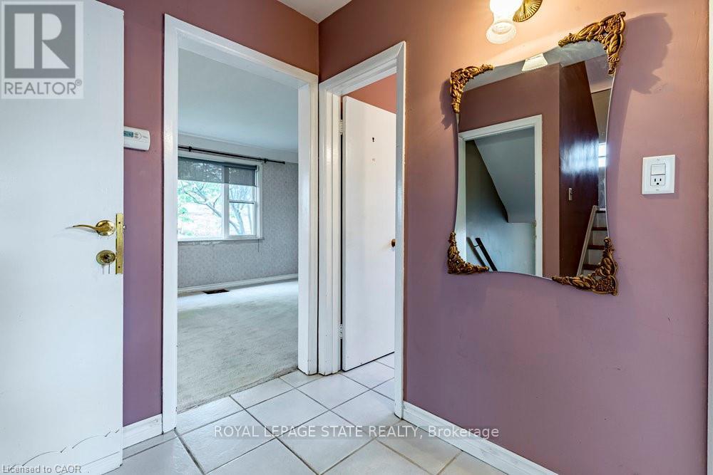 8 Sylvia Crescent, Hamilton, Ontario  L8K 2A9 - Photo 17 - X12492850