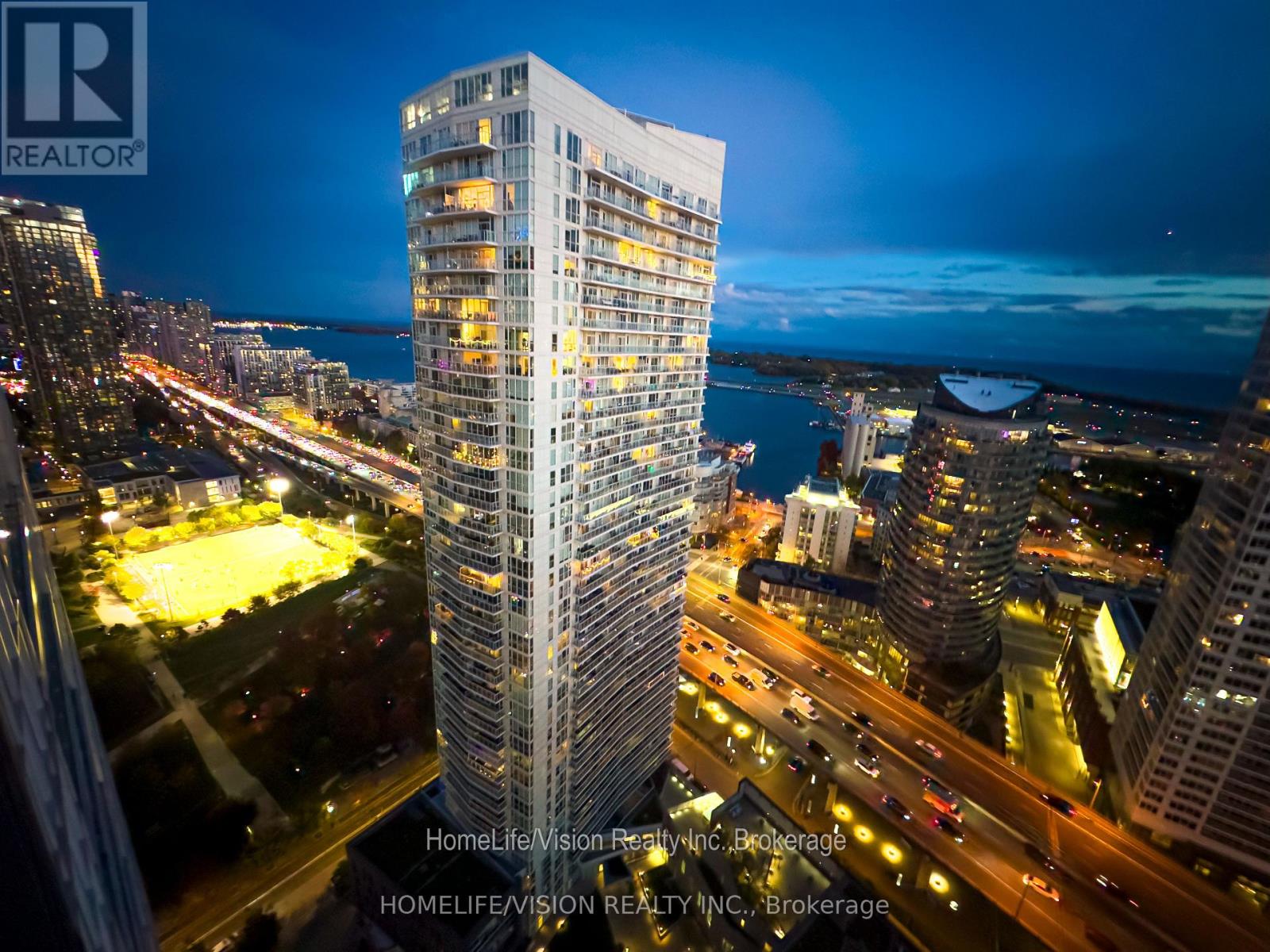 3905 - 85 QUEENS WHARF ROAD, Toronto, Ontario