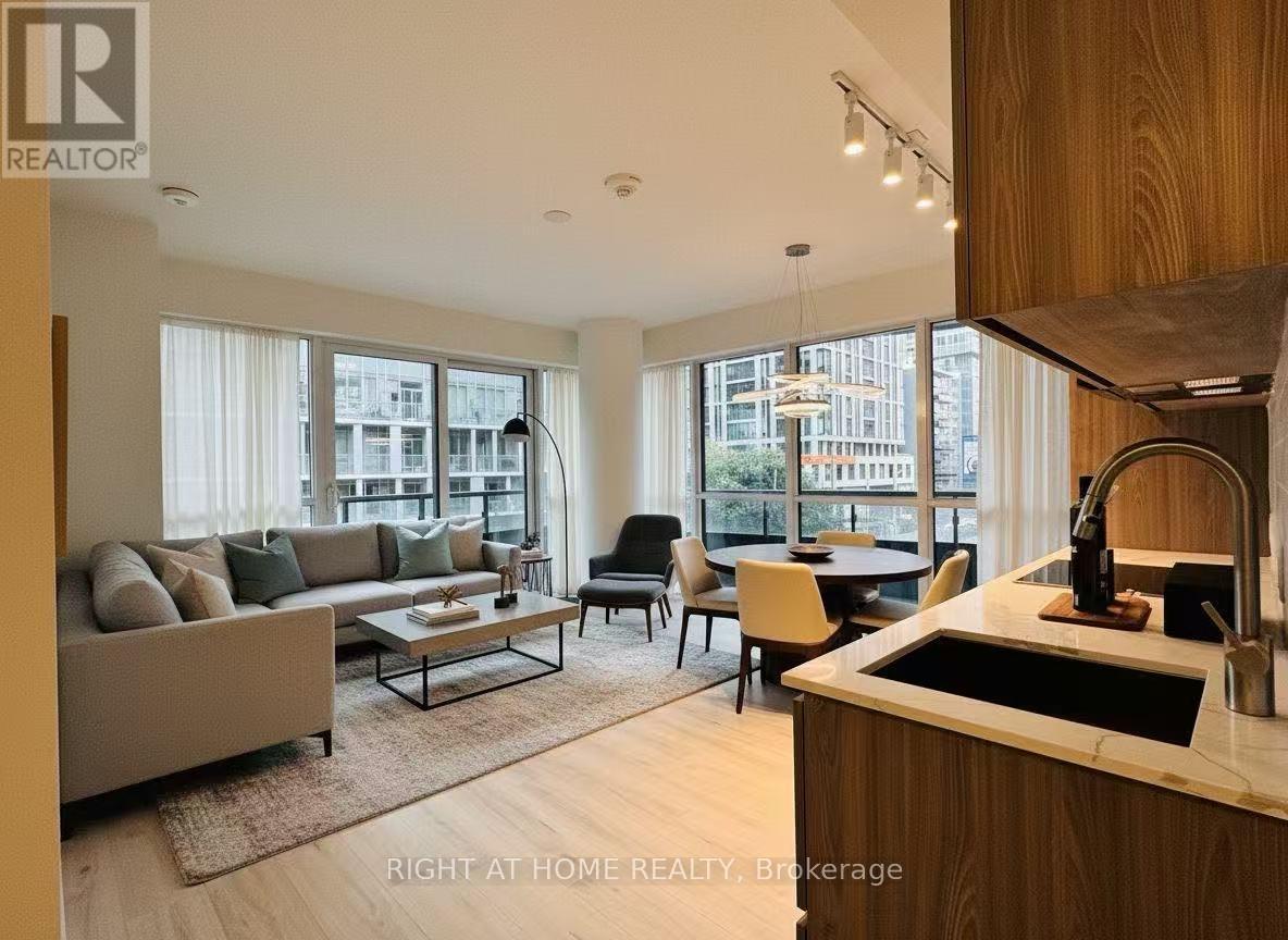 303 - 110 Broadway Avenue, Toronto (Mount Pleasant West), Ontario  M4P 1V7 - Photo 7 - C12480621