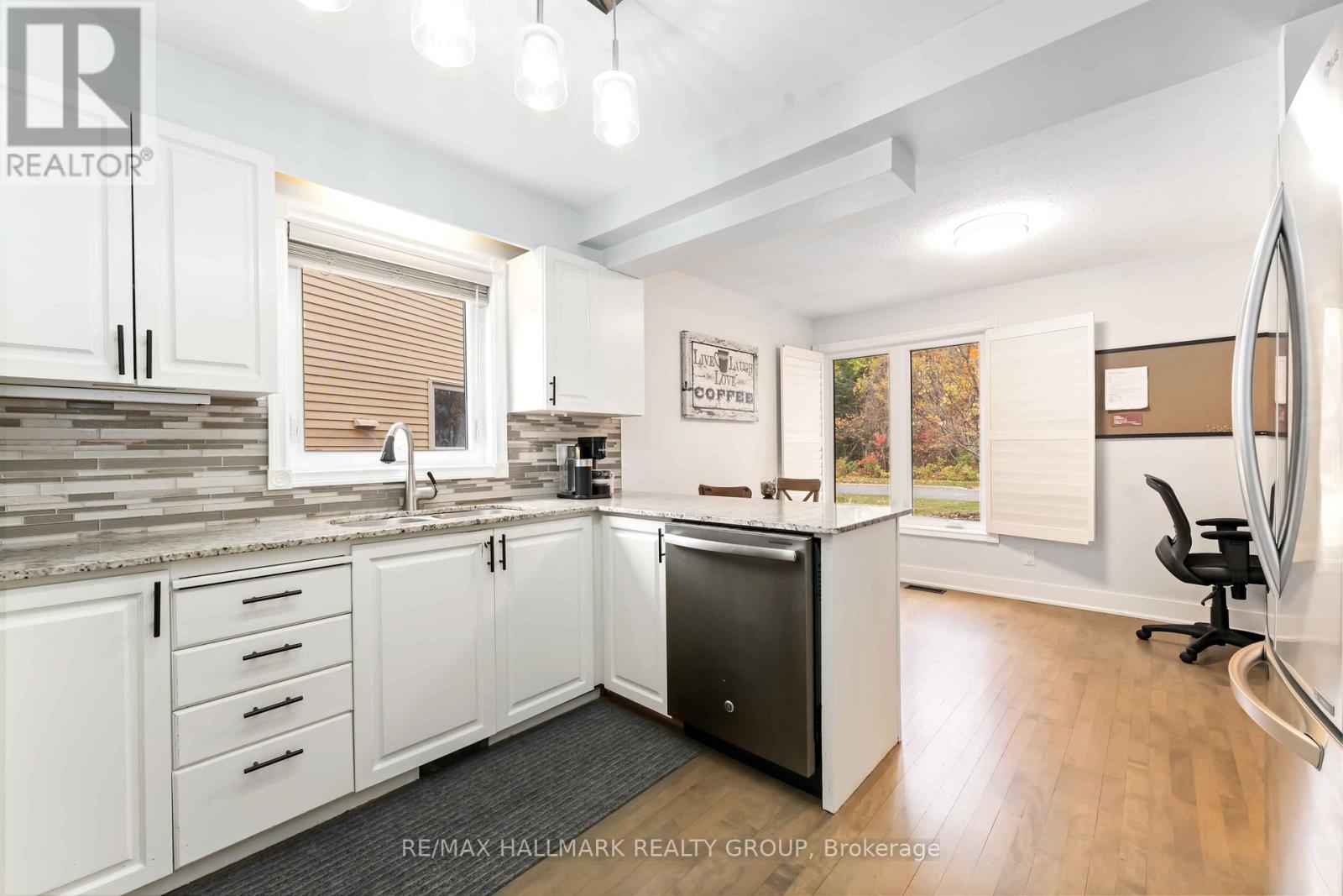 1655 Des Broussailles Terrace, Ottawa, Ontario  K1C 5S7 - Photo 10 - X12488206