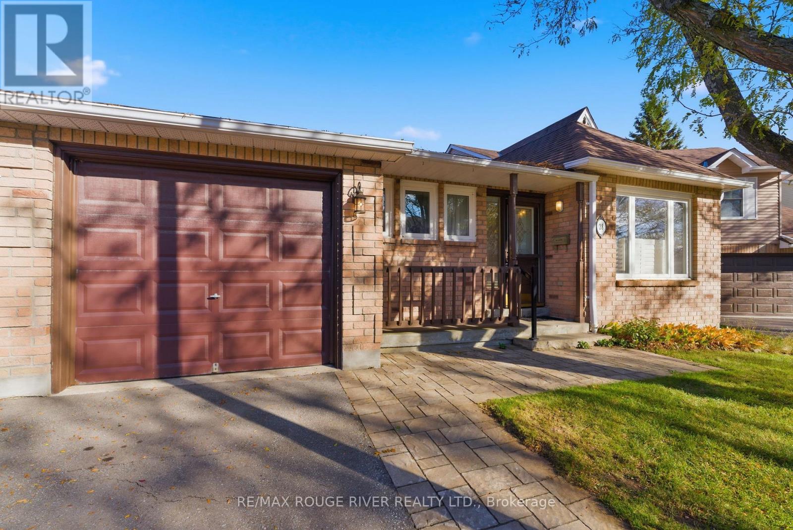 28 ADAMS COURT, Uxbridge, Ontario