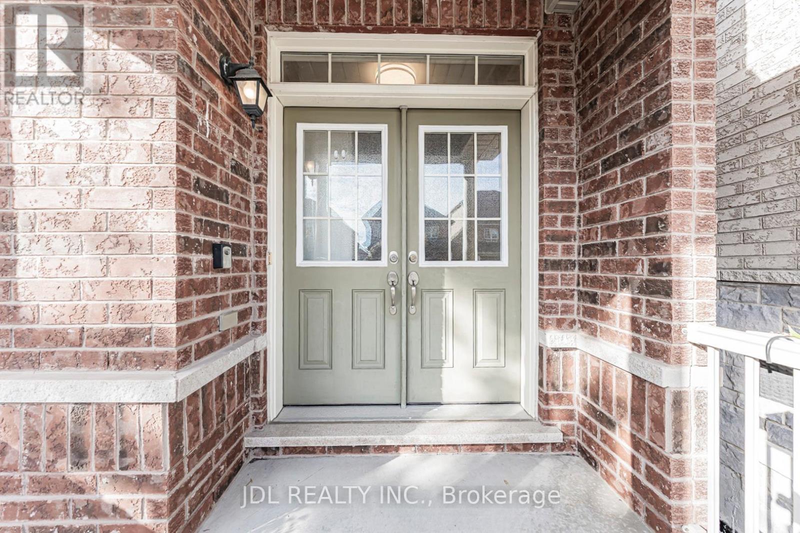 14 Duncan Road, Markham, Ontario  L6B 0T4 - Photo 3 - N12489368