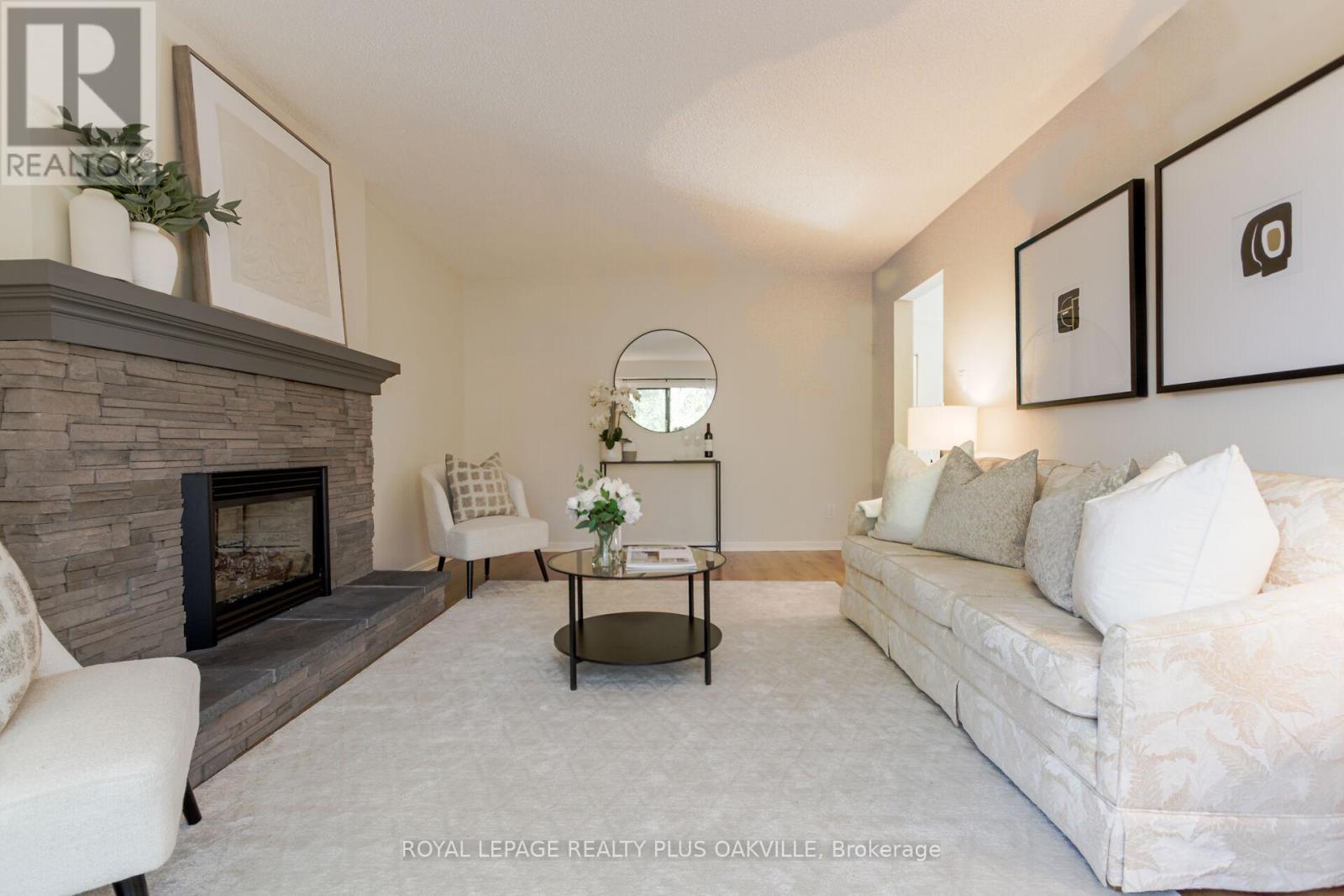 1303 Henley Place, Oakville, Ontario L6H 2W1 - Photo 20 - W12468215