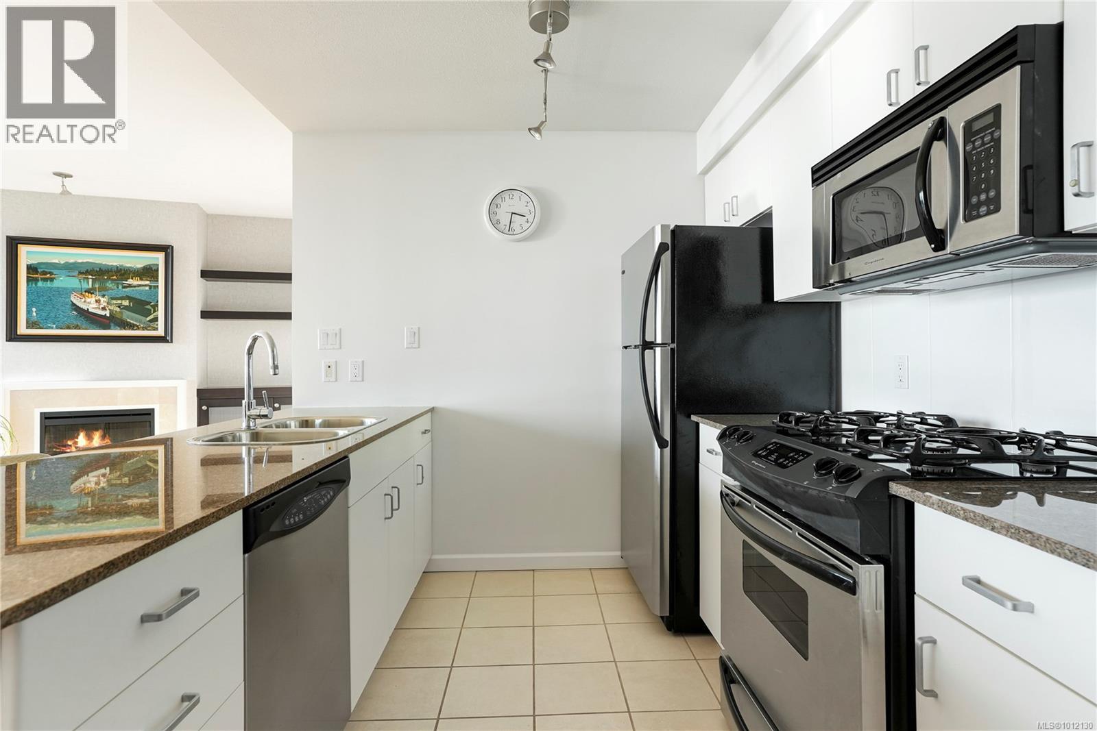 905 160 Wilson St, Victoria, British Columbia  V9A 7P9 - Photo 6 - 1012130