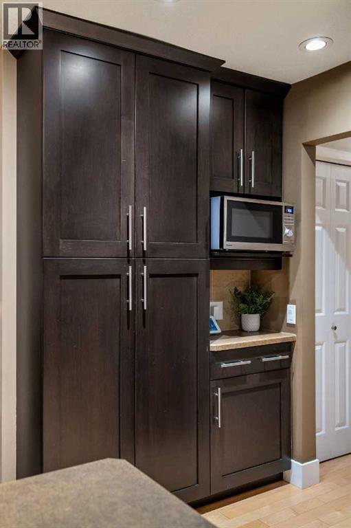 196 Lake Adams Crescent Se, Calgary, Alberta  T2J 3N3 - Photo 13 - A2260005