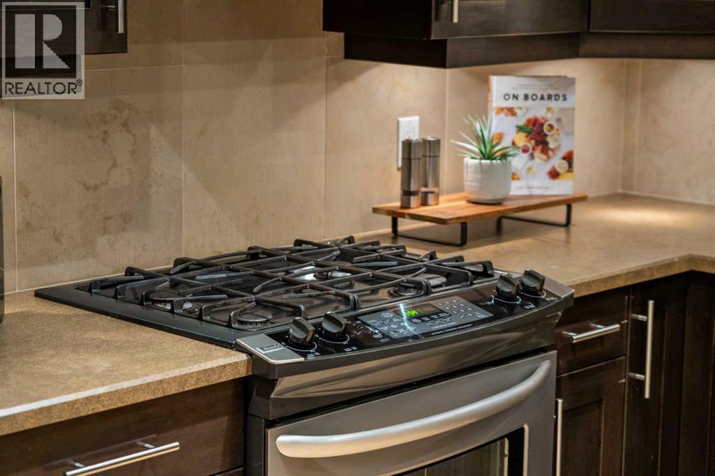 196 Lake Adams Crescent Se, Calgary, Alberta  T2J 3N3 - Photo 9 - A2260005