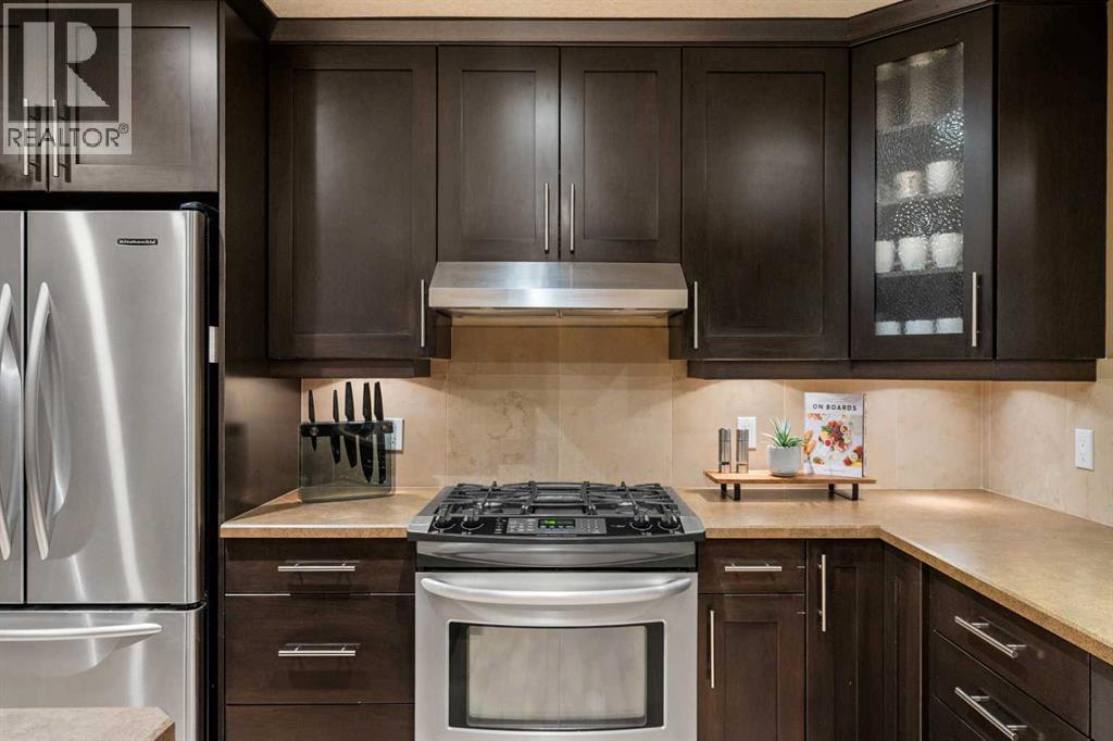 196 Lake Adams Crescent Se, Calgary, Alberta  T2J 3N3 - Photo 8 - A2260005