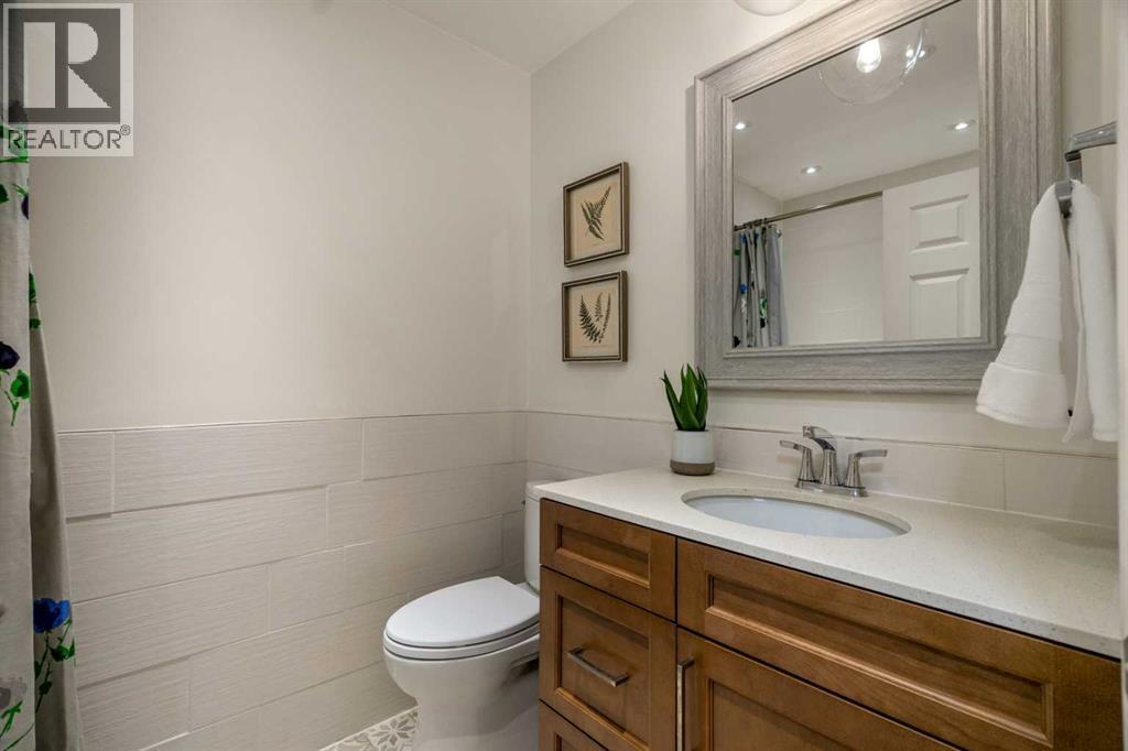 196 Lake Adams Crescent Se, Calgary, Alberta  T2J 3N3 - Photo 22 - A2260005