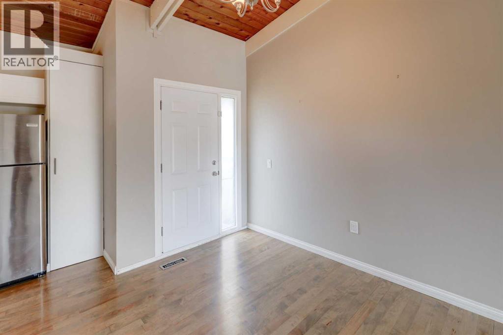 531 Sabrina Road Sw, Calgary, Alberta  T2W 1Y7 - Photo 9 - A2263330