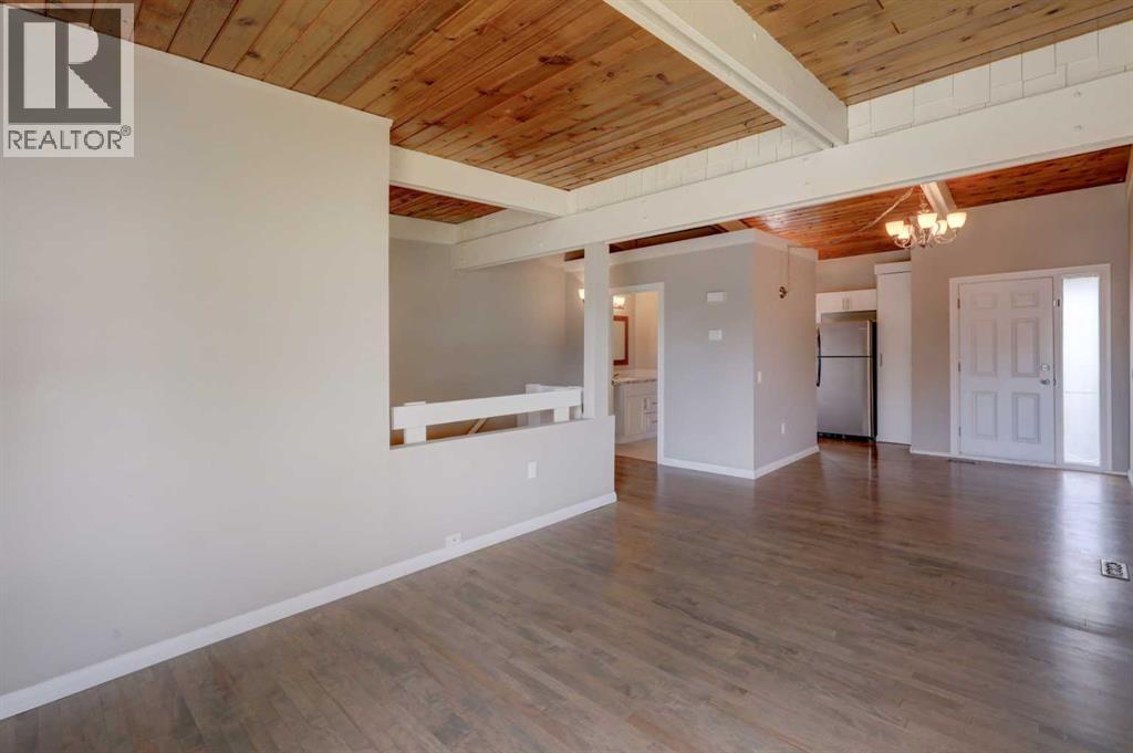 531 Sabrina Road Sw, Calgary, Alberta  T2W 1Y7 - Photo 6 - A2263330