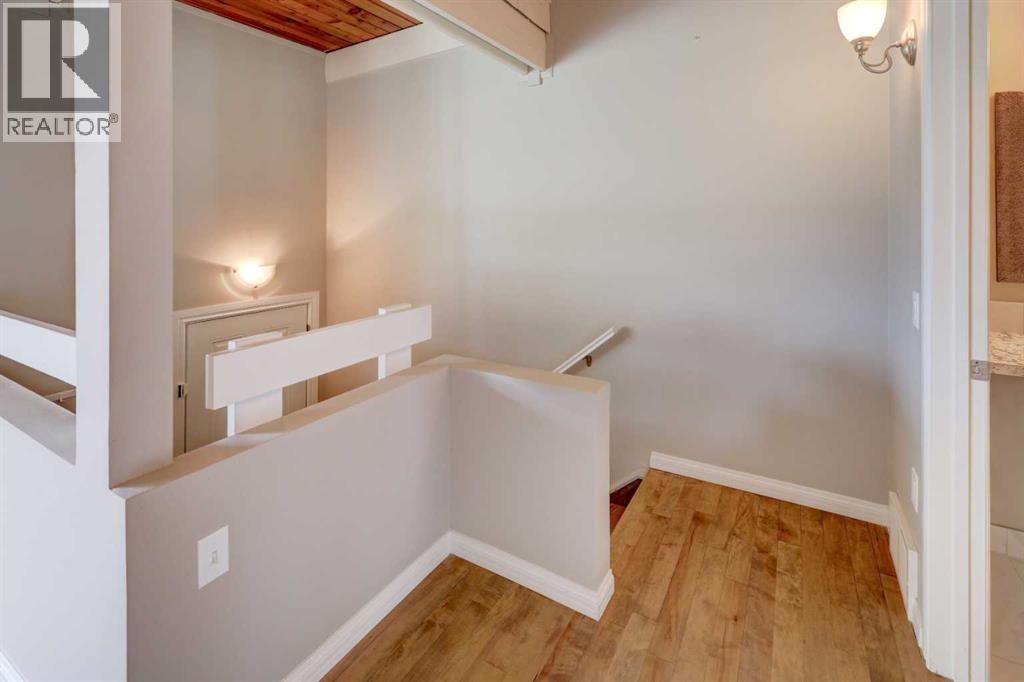 531 Sabrina Road Sw, Calgary, Alberta  T2W 1Y7 - Photo 8 - A2263330