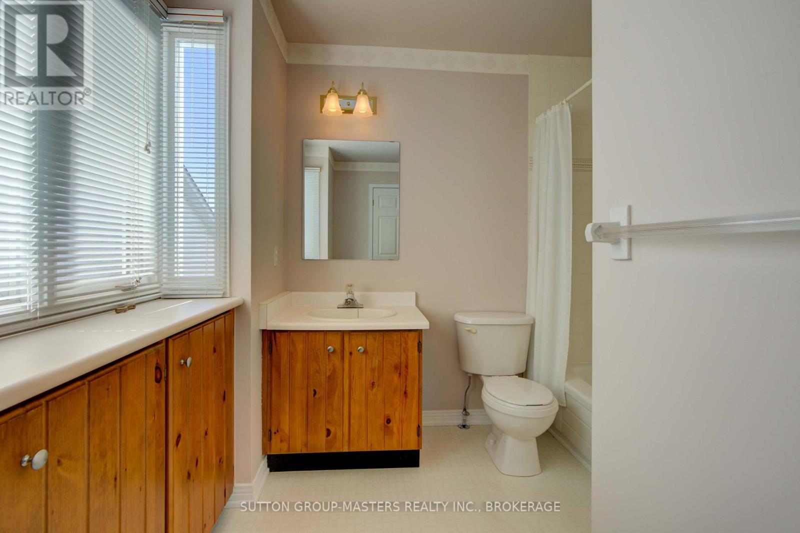 Country Cl - 17 Country Club Drive, Loyalist, Ontario  K0H 1G0 - Photo 28 - X12493126