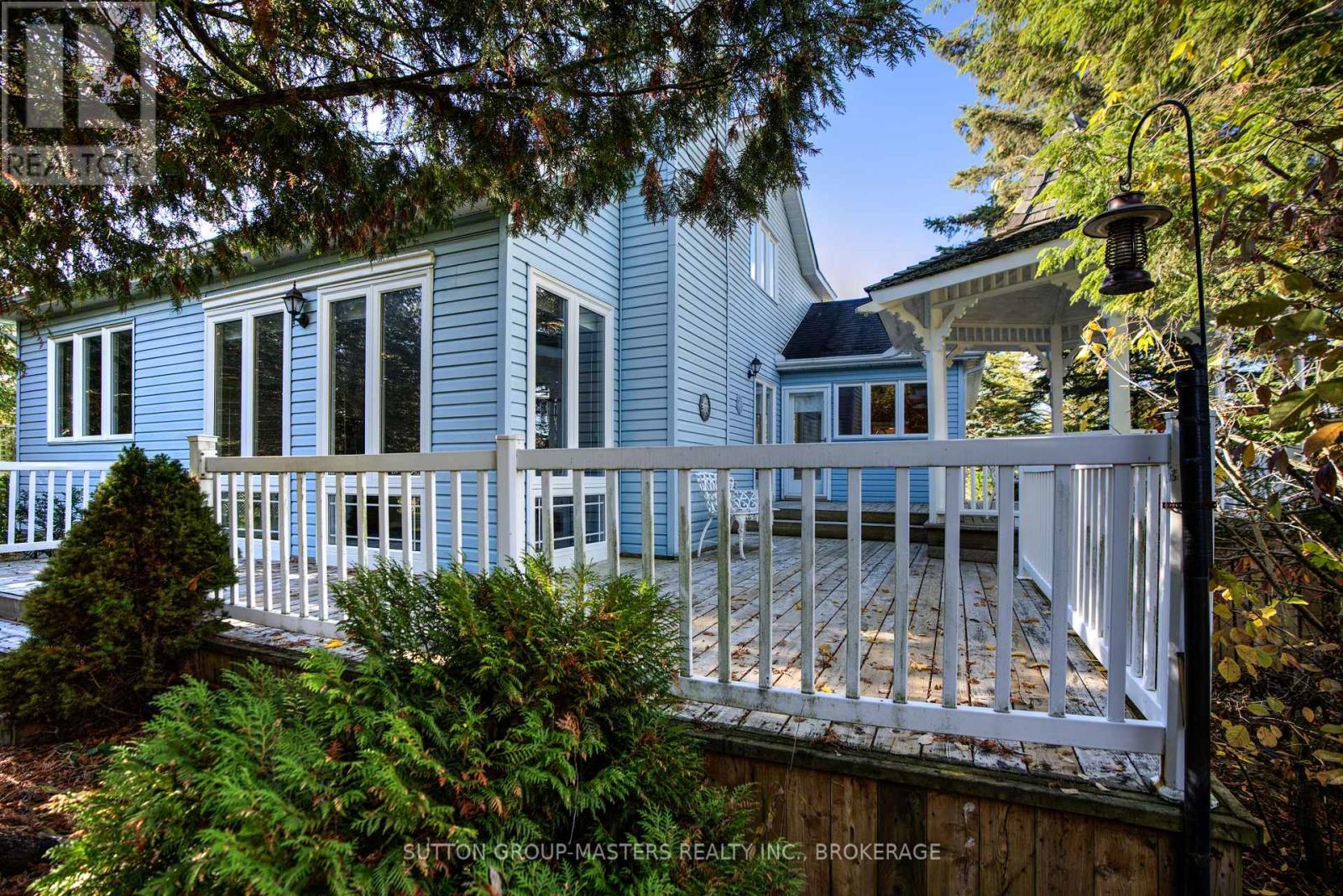 Country Cl - 17 Country Club Drive, Loyalist, Ontario  K0H 1G0 - Photo 33 - X12493126