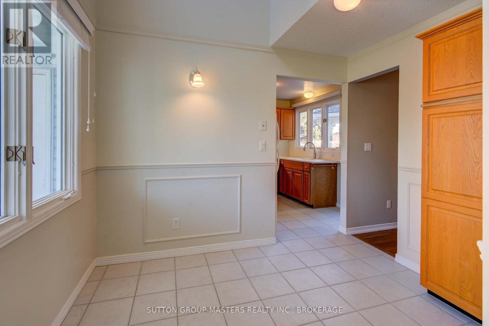 Country Cl - 17 Country Club Drive, Loyalist, Ontario  K0H 1G0 - Photo 6 - X12493126