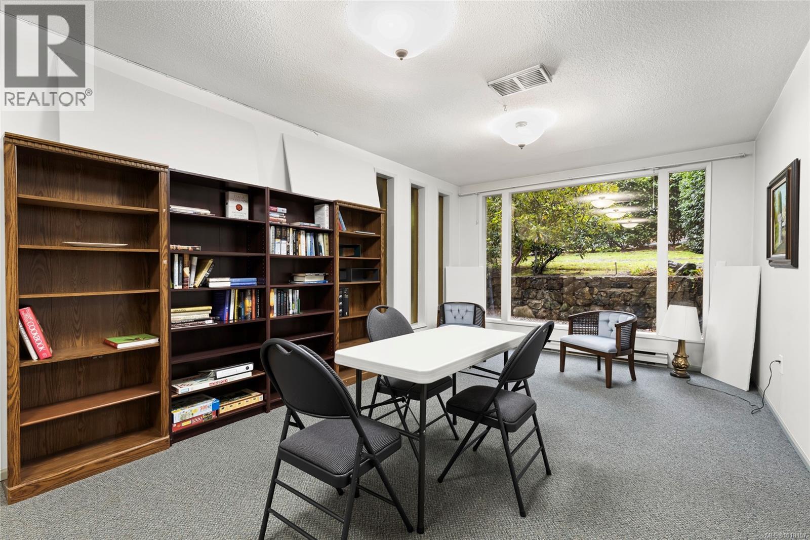 405 1875 Lansdowne Rd, Saanich, British Columbia V8P 1A9 - Photo 35 - 1018107