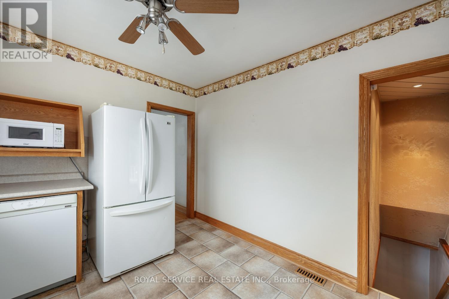 388 Dublin Street, Peterborough, Ontario  K9H 3C9 - Photo 5 - X12493210