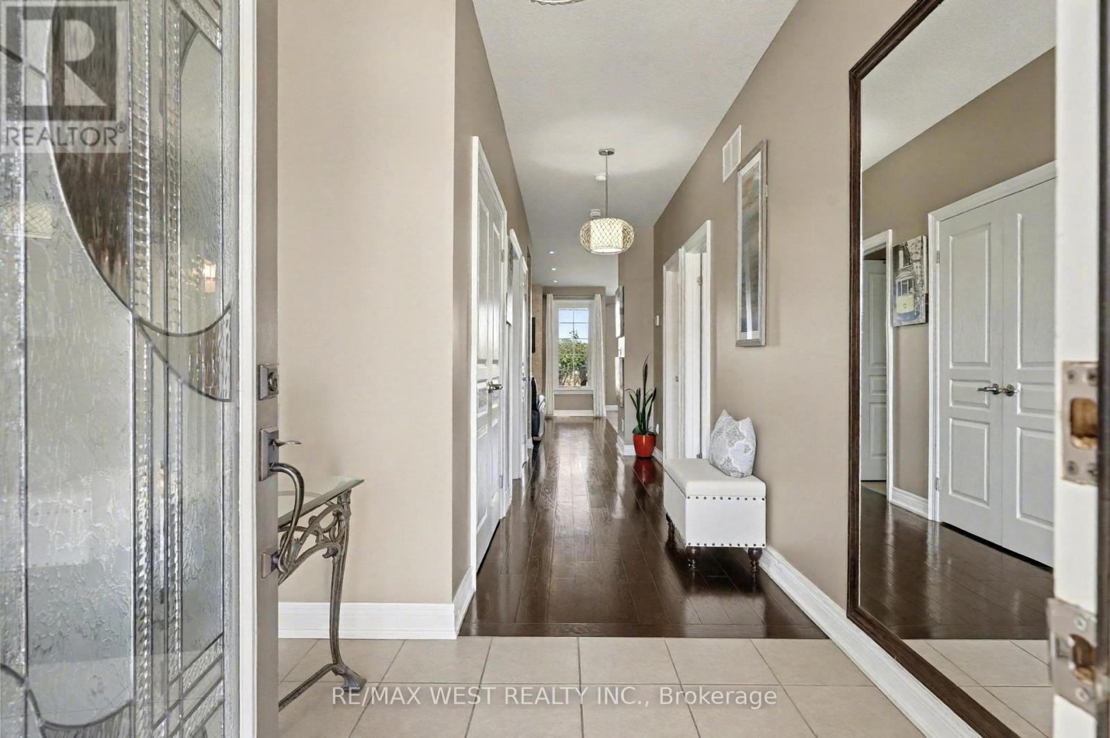 58 Forestview Court, West Lincoln, Ontario  L0R 2A0 - Photo 3 - X12492242