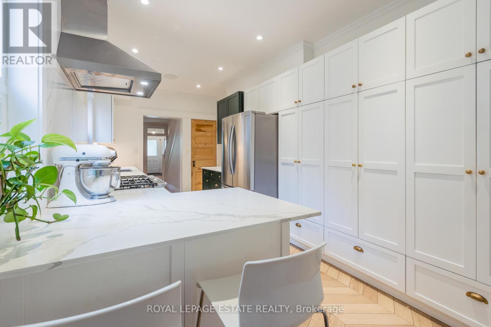 82 Dagmar Avenue, Toronto, Ontario  M4M 1W1 - Photo 14 - E12492858